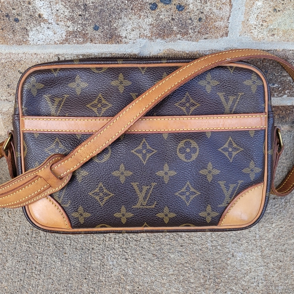 SOLD Louis Vuitton Trocadero 23 Crossbody